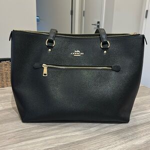 Authentic Coach Leather Tote Bag